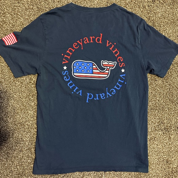 Vineyard Vines American Flag Logo Pocket T-Shirt Mens Small - Picture 3 of 5